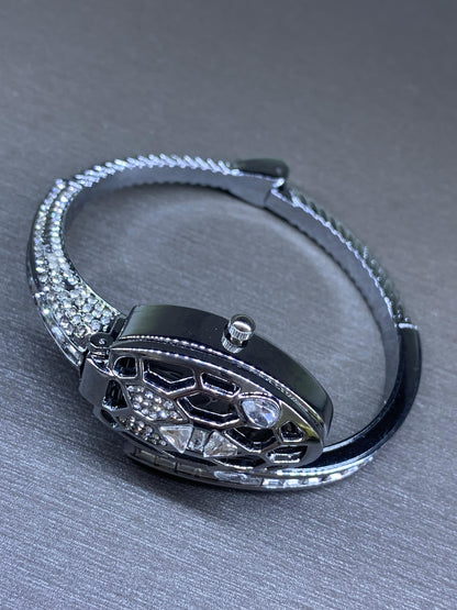 Pulsera Reloj Serpenti de Lujo - Misterio y poder